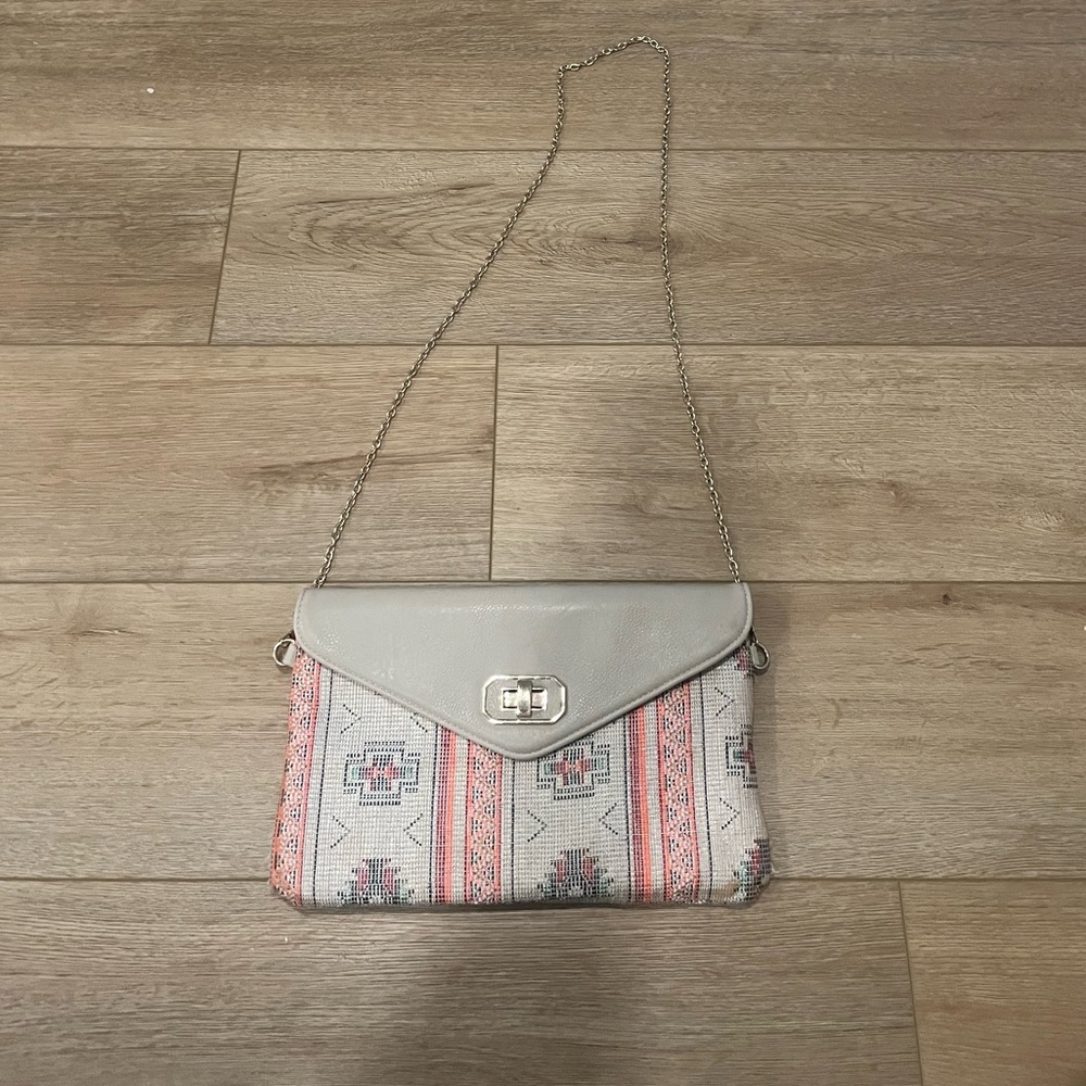 Elegant Tan and Pink Chain Strap Bag
